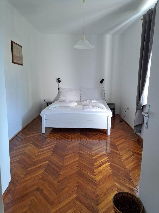Tarcal Apartman Apartment *